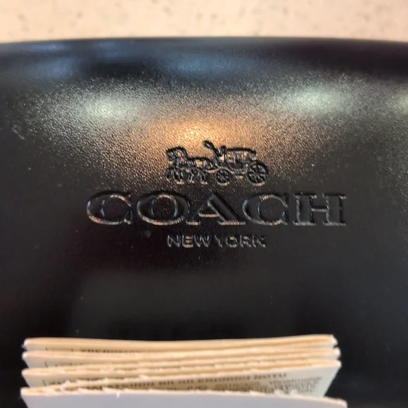 COACH Black Gradient Cat-Eye Sunglasses with Smoke Lenses - Picture 3 of 5